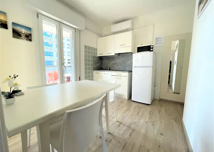 Relaxing Sea View Near The Promenade * Μπιμπιόνε